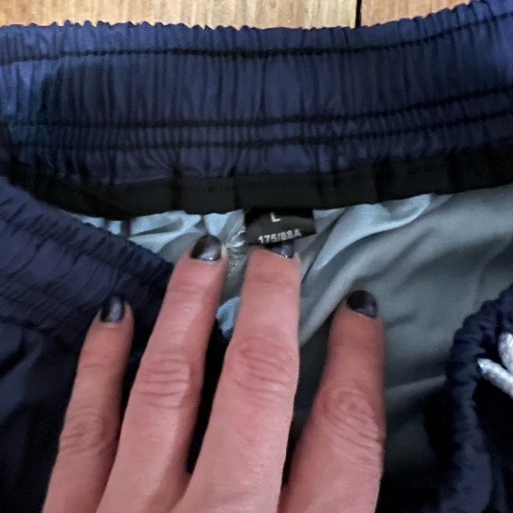 Friends central perk shirt and pants - Picture 4 of 4